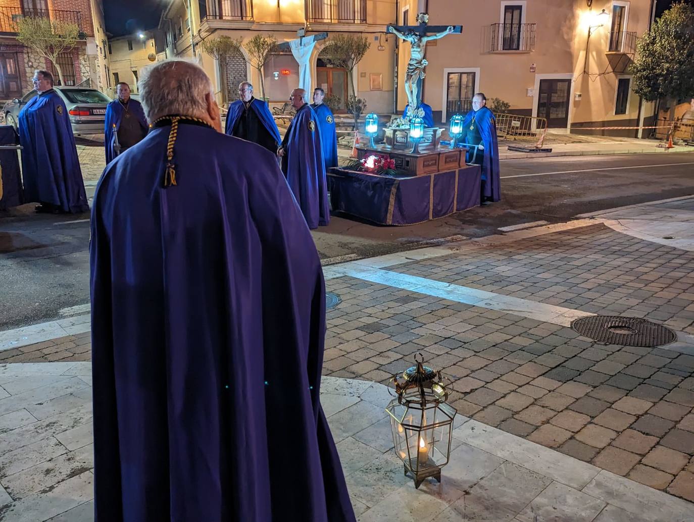 La lluvia da tregua a la procesión del Santo Entierro de Torrelobatón