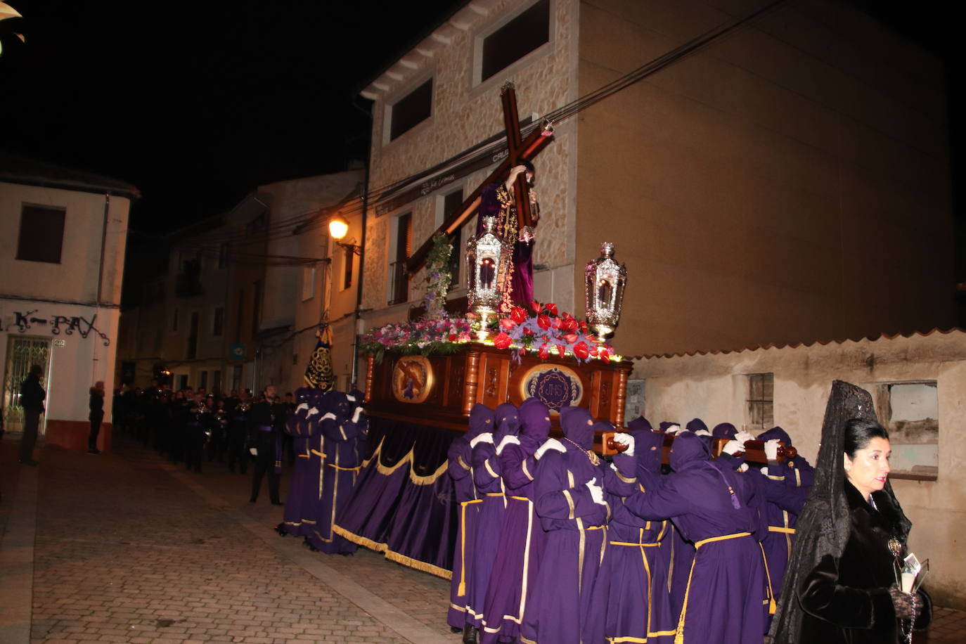 El Viernes Santo de Cuéllar, en imágenes