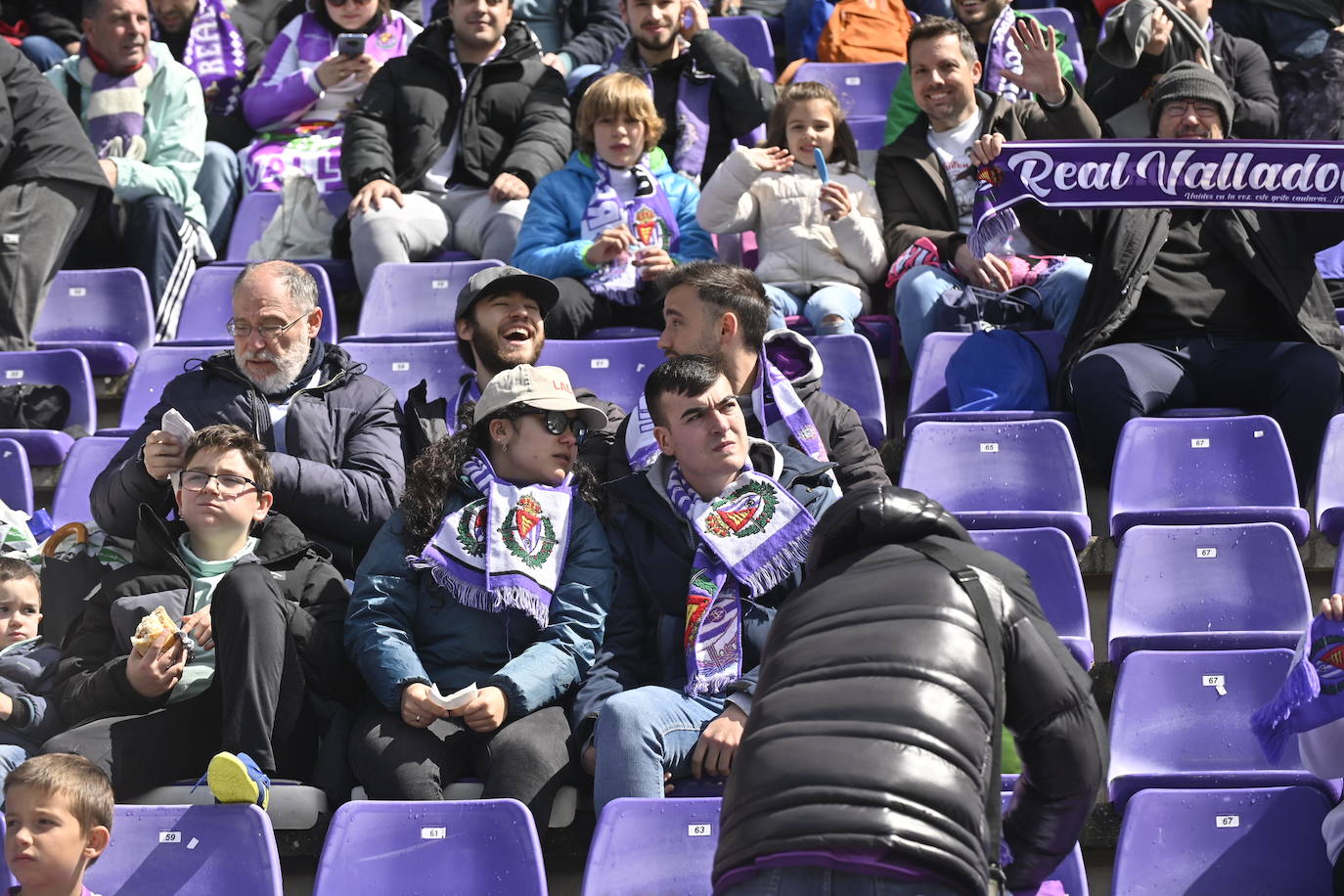 Búscate en la grada del estadio José Zorrilla (3/4)