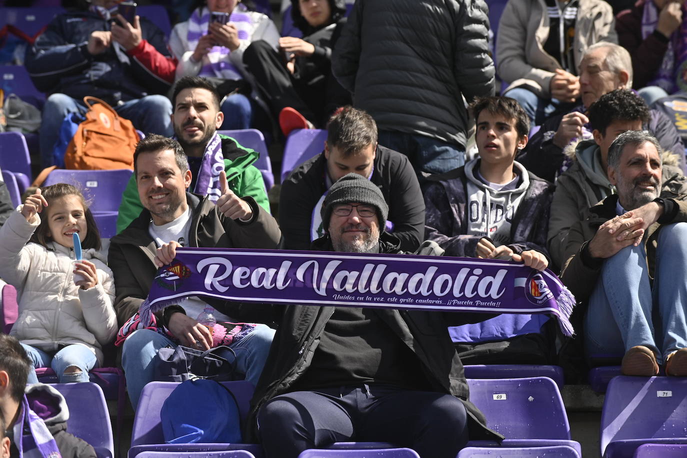 Búscate en la grada del estadio José Zorrilla (3/4)