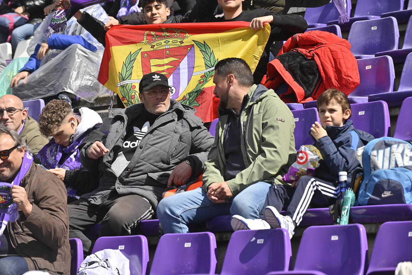 Búscate en la grada del estadio José Zorrilla (3/4)