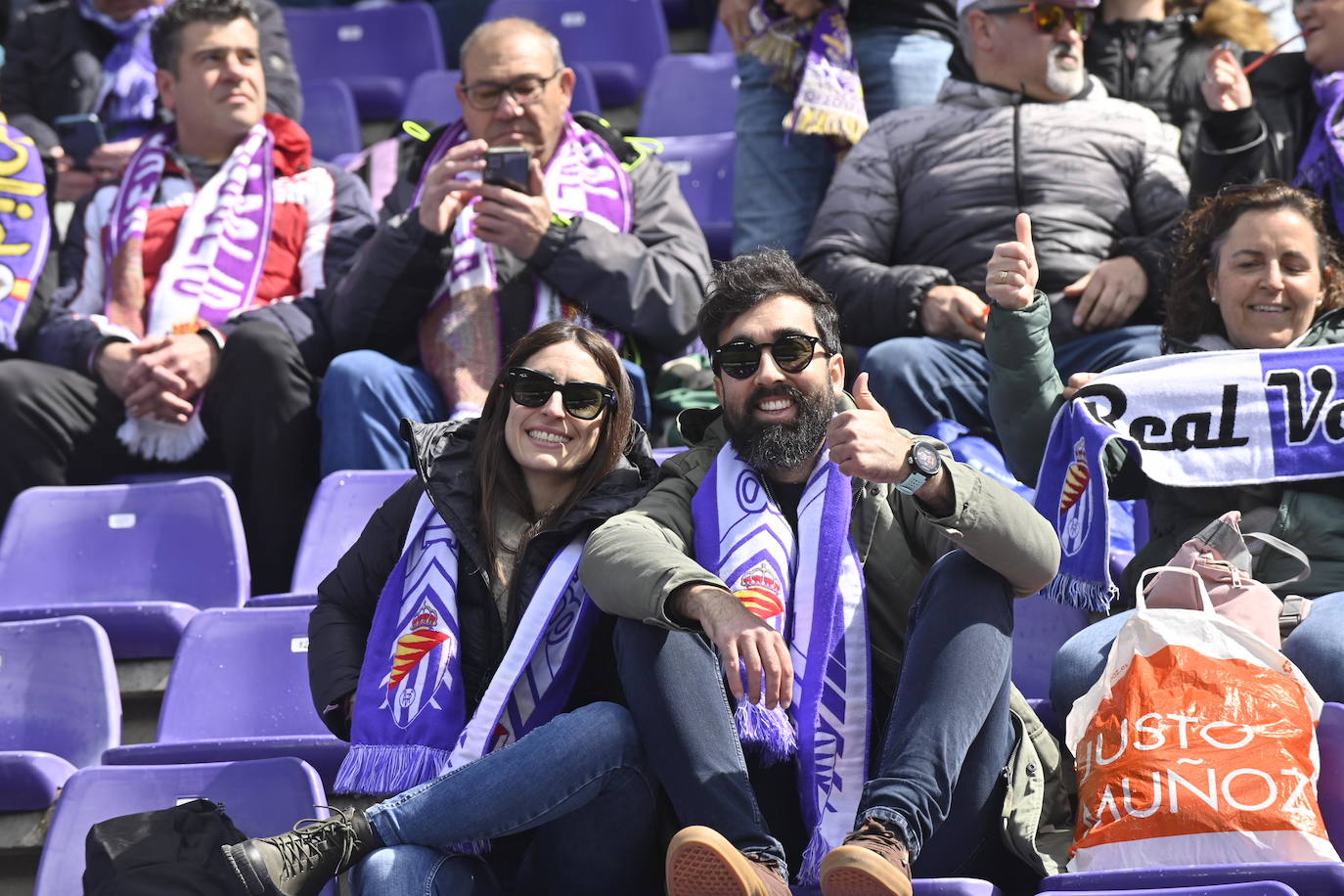 Búscate en la grada del estadio José Zorrilla (3/4)