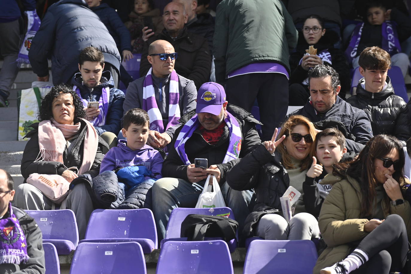 Búscate en la grada del estadio José Zorrilla (3/4)