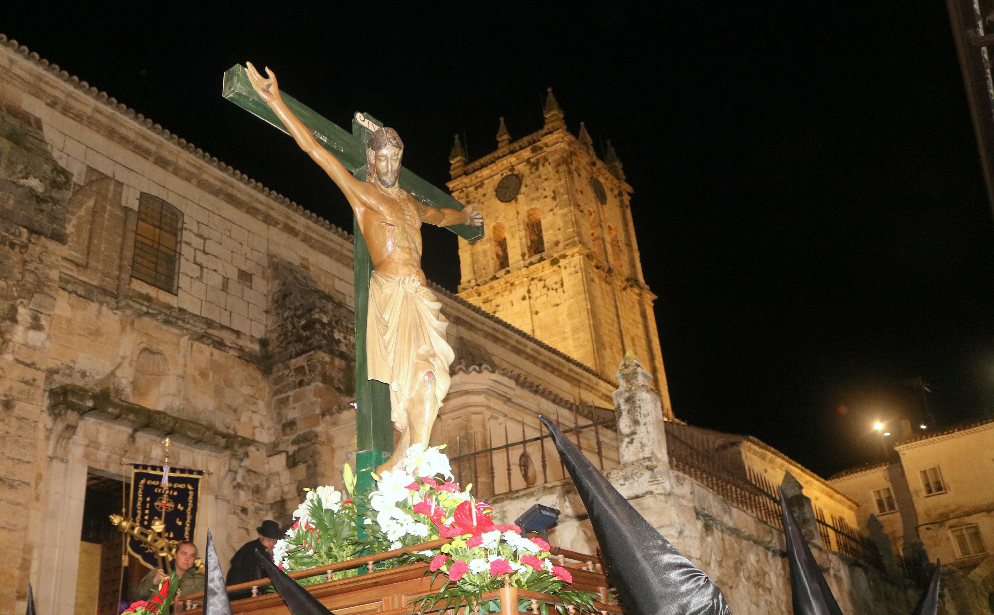 Procesión del Silencio y la Luz en Baltanás