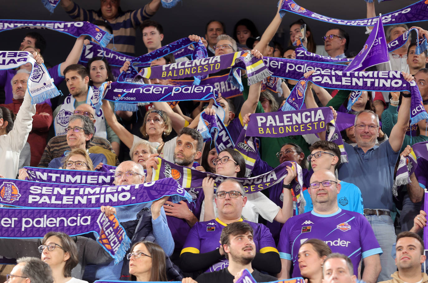 Zunder Palencia-Lenovo Tenerife: Búscate en la grada