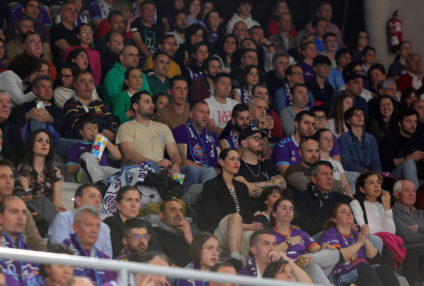 Zunder Palencia-Lenovo Tenerife: Búscate en la grada