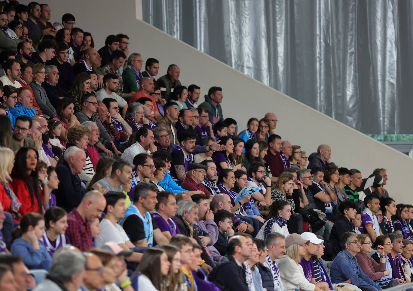 Zunder Palencia-Lenovo Tenerife: Búscate en la grada