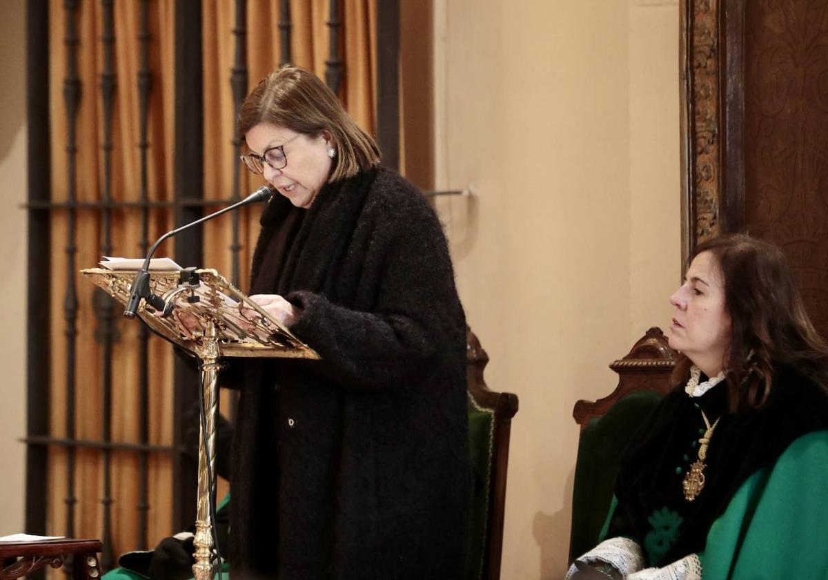 Mar Sabadell, directiva de Red Madre, durante el acto de ofrecimiento de los dolores en la Vera Cruz.