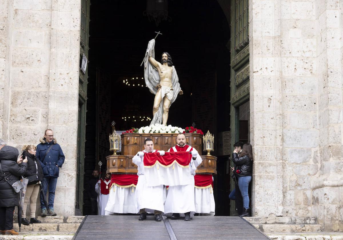 Las imágenes del Domingo de Resurrección en Valladolid