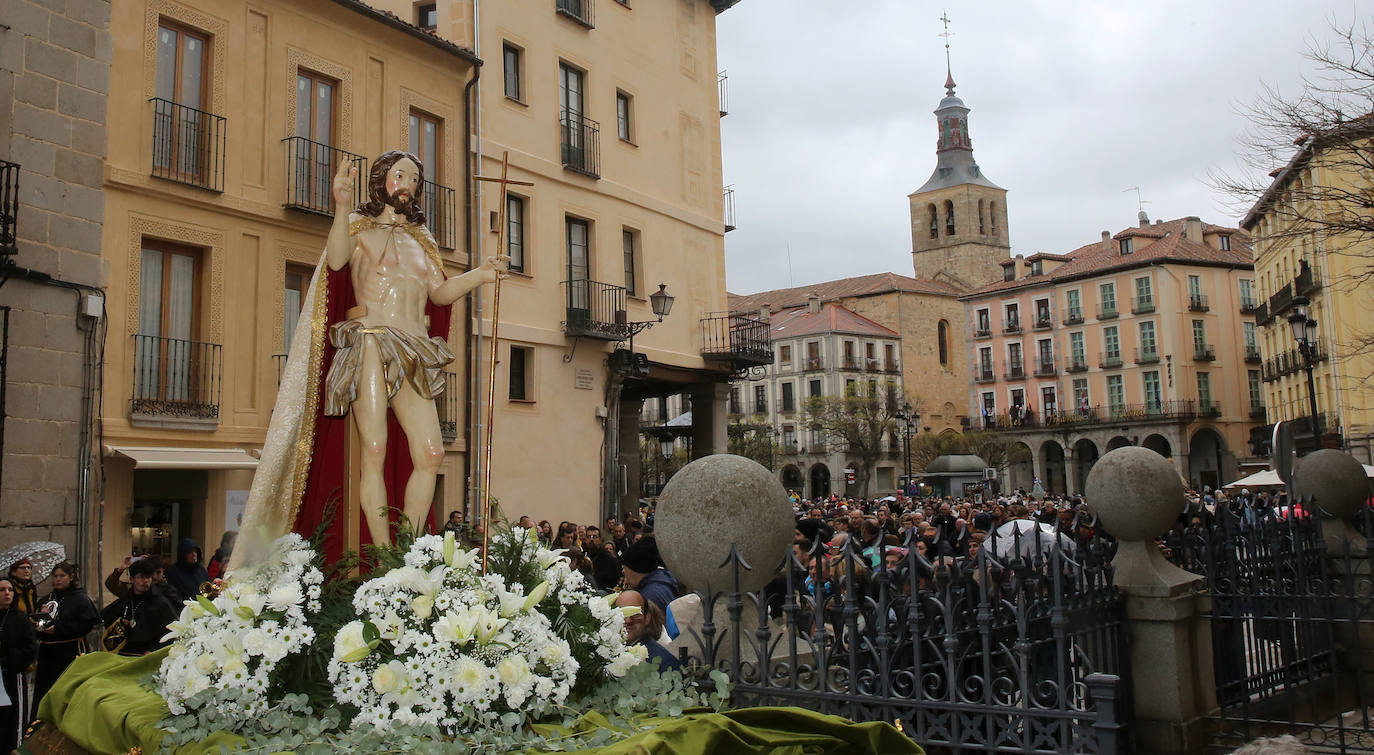 La procesión del Encuentro, en imágenes