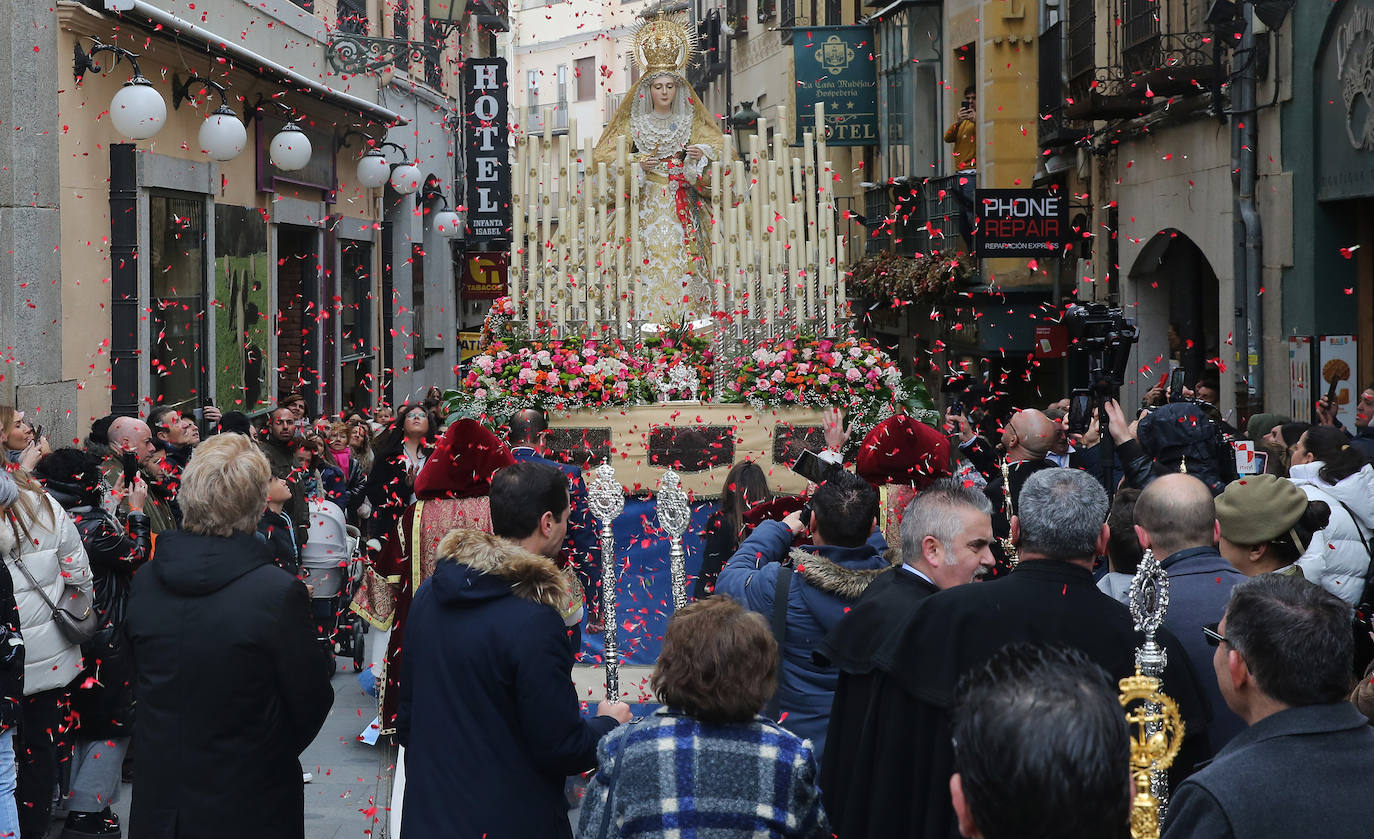 La procesión del Encuentro, en imágenes