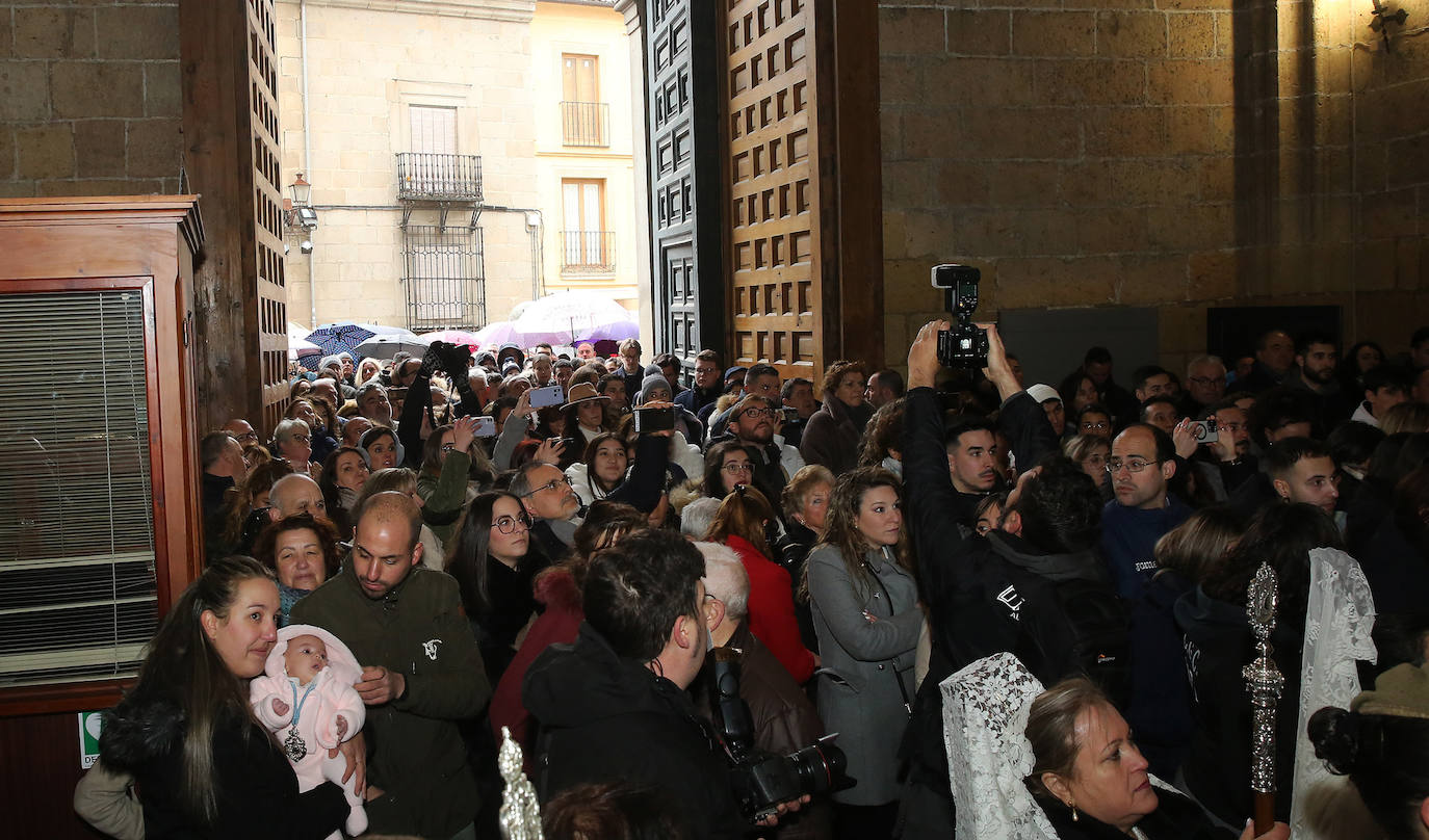 La procesión del Encuentro, en imágenes