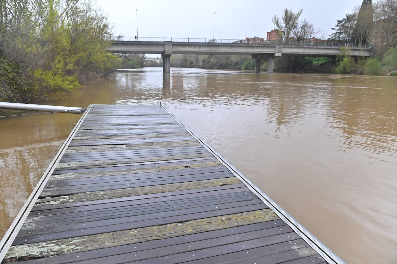 Crecida en los ríos de Valladolid después del temporal Nelson