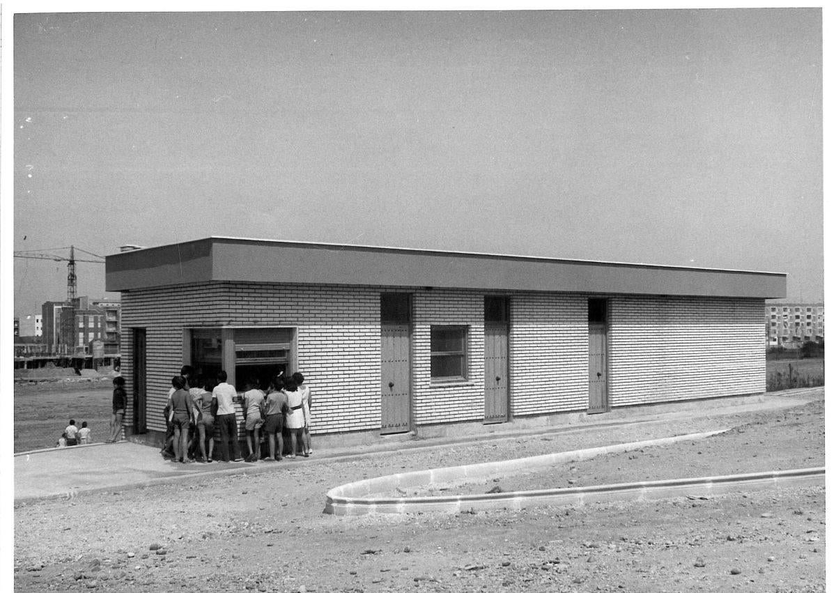 Imagen secundaria 1 - Punto de préstamo del Barrio de Belén en los años 80, biblioteca de Canterac y biblioteca de los Vadillos.