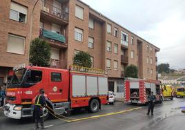 Bomberos y serivicios de emergencia, en el centro de Cuéllar.