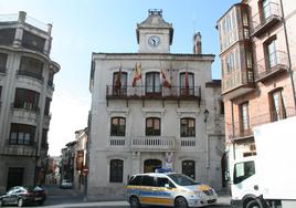 Fachada del Ayuntamiento de Cuéllar.