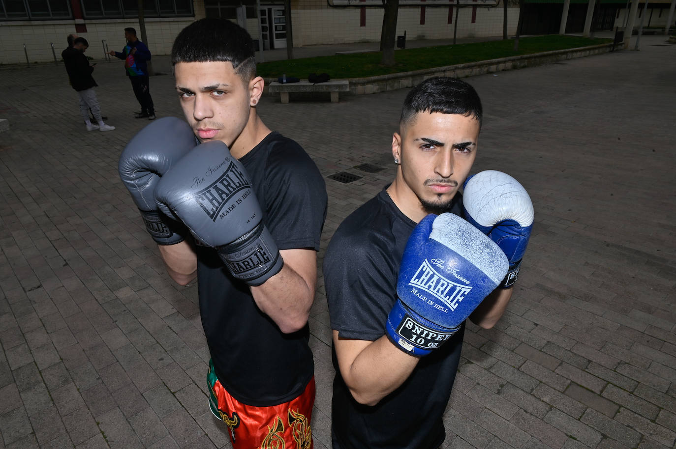 Antonio Escudero y Samuel Jiménez, deportistas de kick boxing.