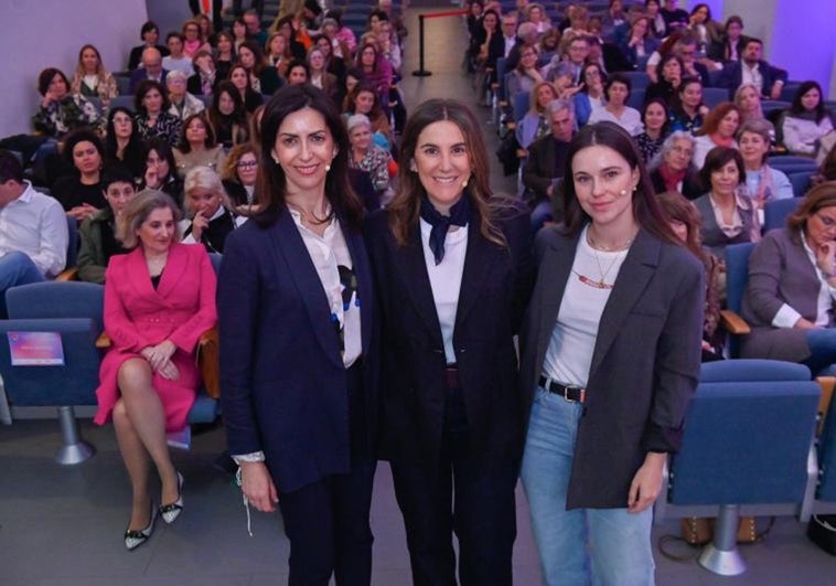 Elena Martínez, Monti Rodríguez y Verónica Ratero Gómez de Liaño.