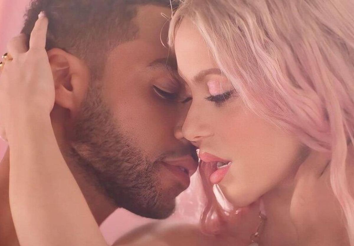 Shakira y Lucien Laviscount, en el vídeo 'Puntería'.