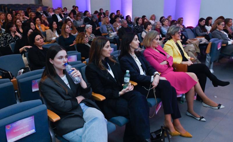 Asistentes al II Foro Talento Mujer