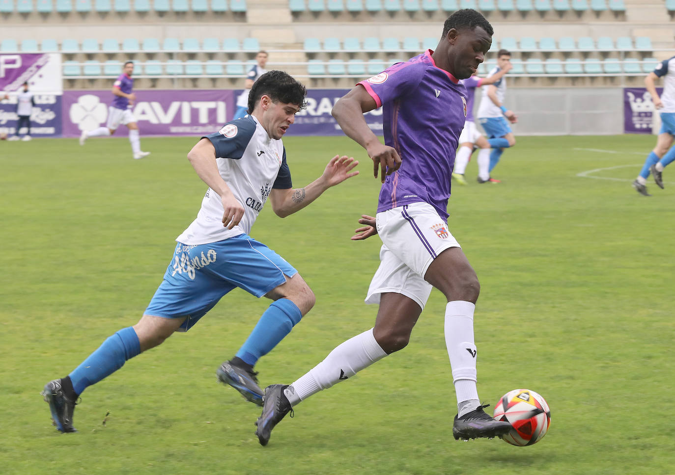 El Palencia CF vence en casa al Villaralbo