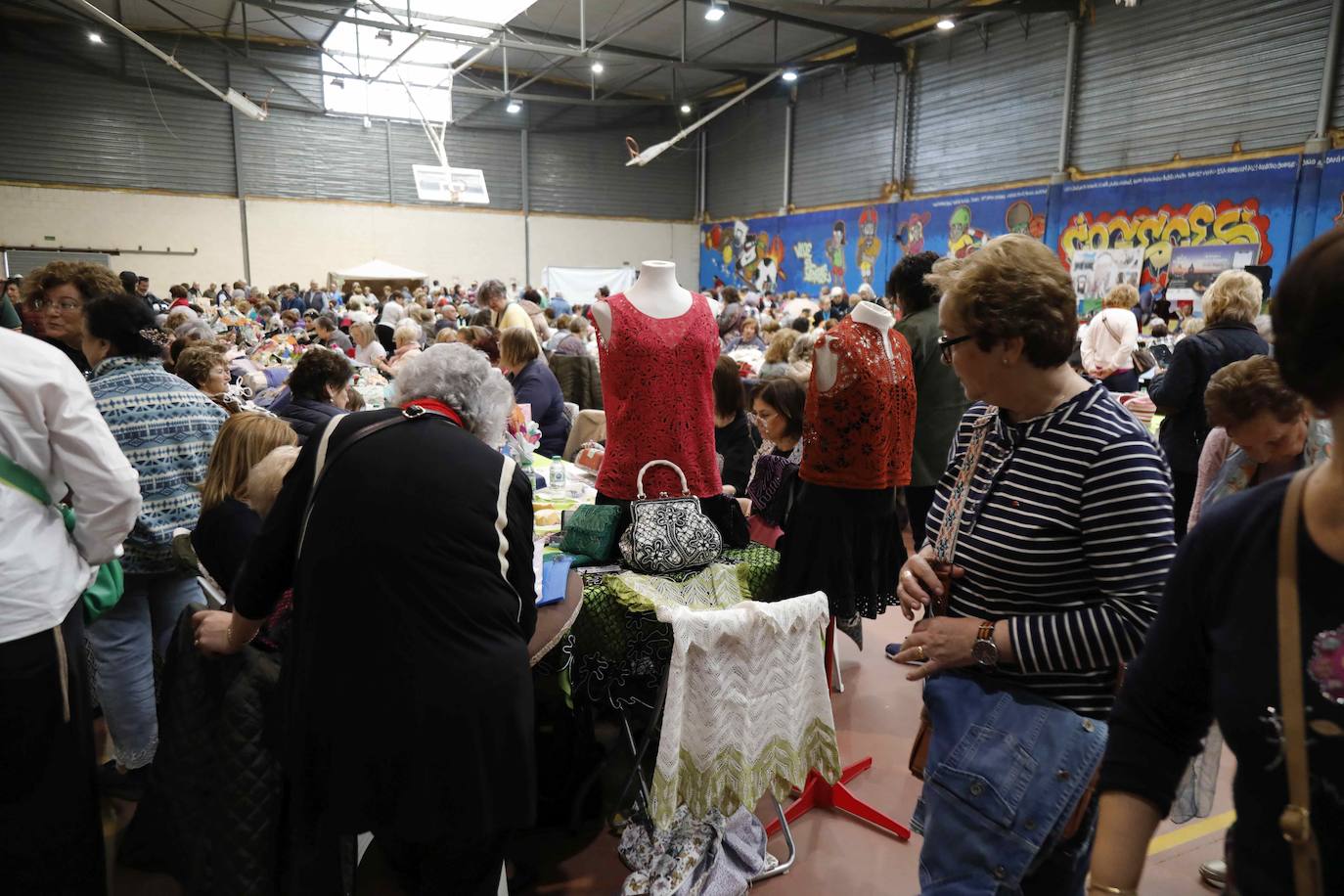 El Encuentro de Encajeras de Cogeces del Monte, en imágenes