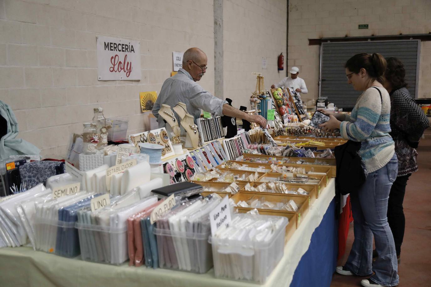 El Encuentro de Encajeras de Cogeces del Monte, en imágenes