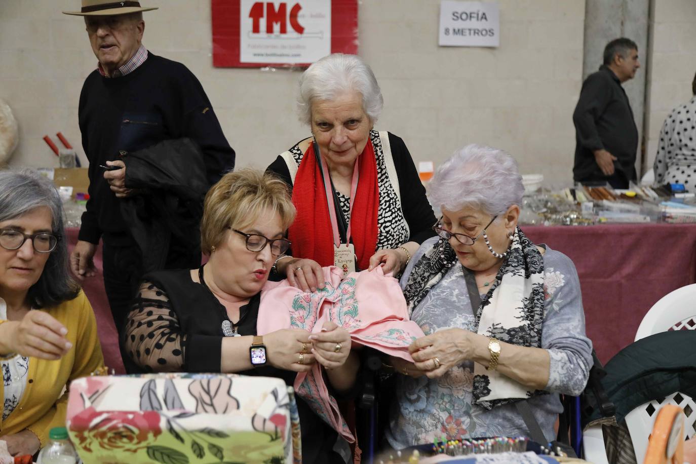 El Encuentro de Encajeras de Cogeces del Monte, en imágenes