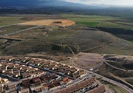 Terrenos del polígono de Los Hitales, junto al término de Bernuy de Porreros.