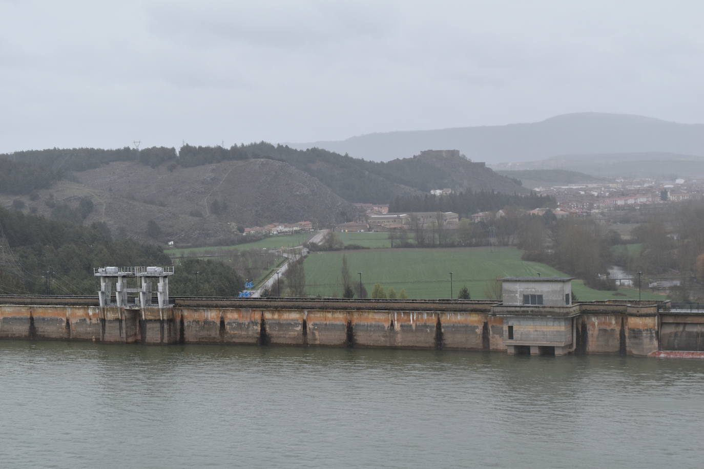 El pantano de Aguilar, tras las últimas crecidas