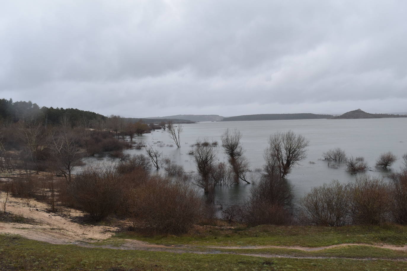 El pantano de Aguilar, tras las últimas crecidas