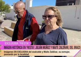 Julián Muñoz acompañado por Maite Zaldívar.