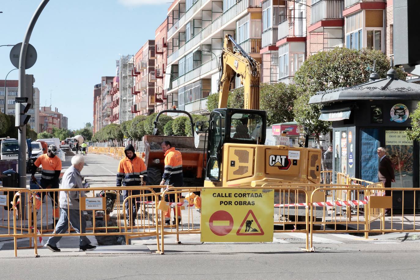 Las obras en la calle Embajadores, en el segundo tramo de la actuación.