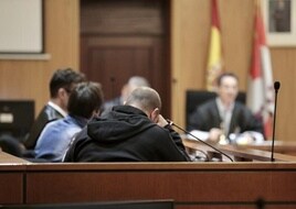 Los tres acusados de secuestrar a una mujer en Valladolid durante la vista en la Audiencia Provincial.