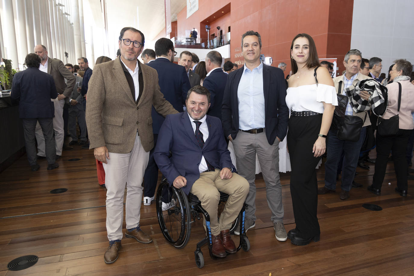 A la izquierda, el delegado territorial de la ONCE de CyL, Ismael Pérez, el presidente Cermi, Francisco Sardón 