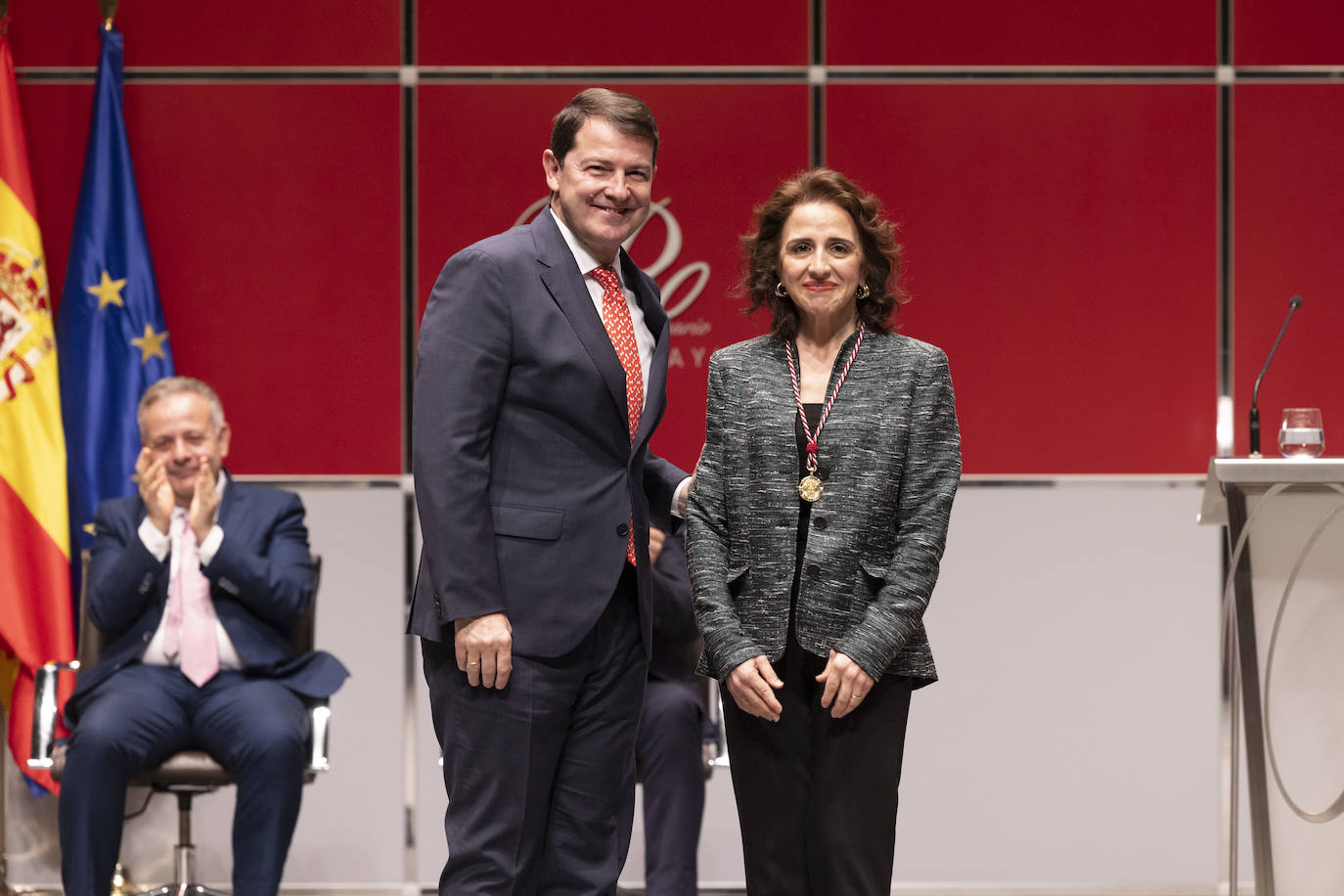 Eva Hernando Monge recoge el premio Castilla y León de Investigación Científica y Técnica e Innovación 