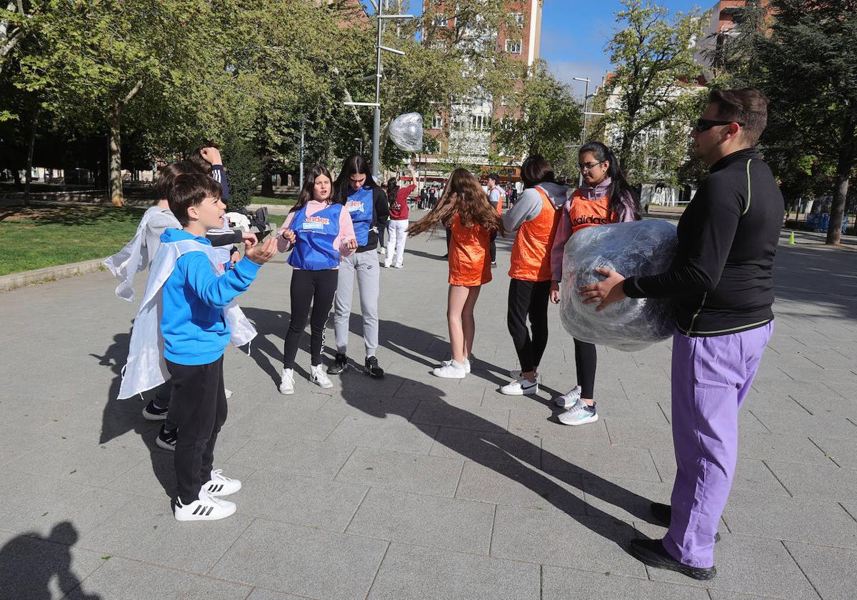 Actividad en el Parque del Salón en el Día de la Educación Física.