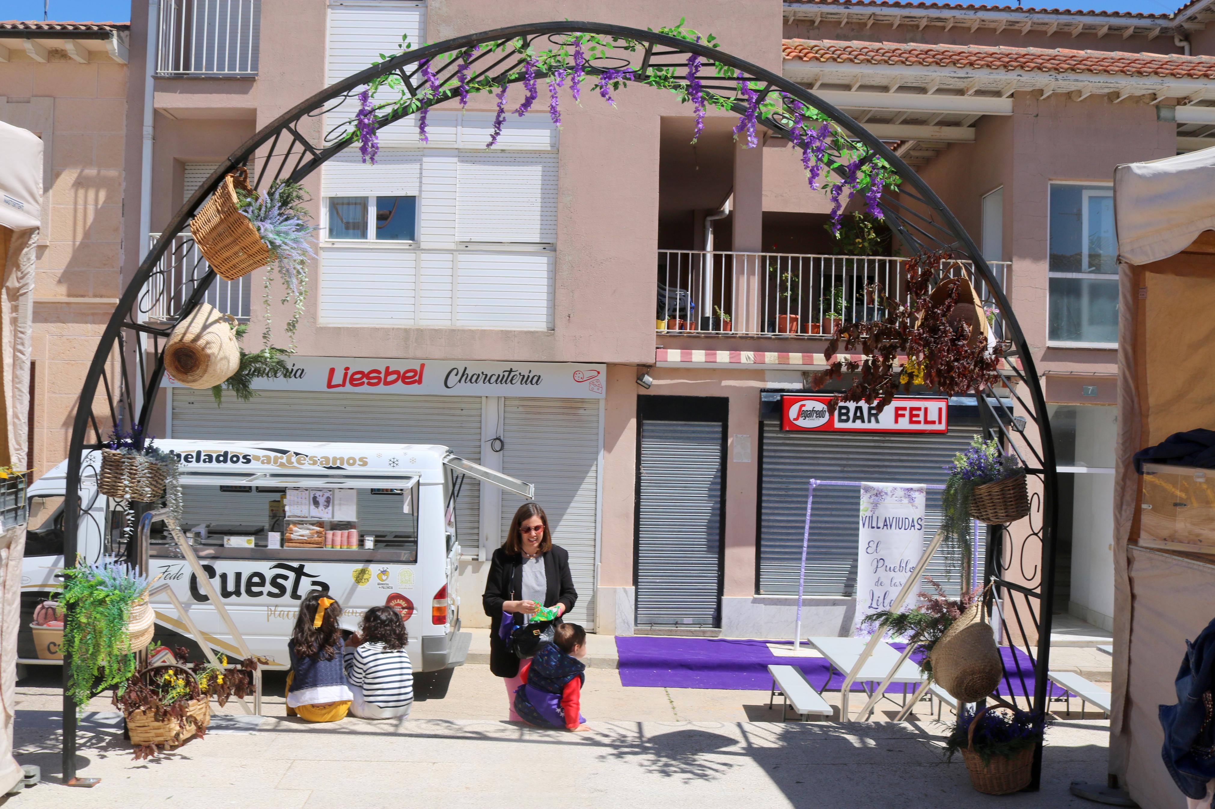 IV Feria de Exaltación de las Lilas en Villaviudas