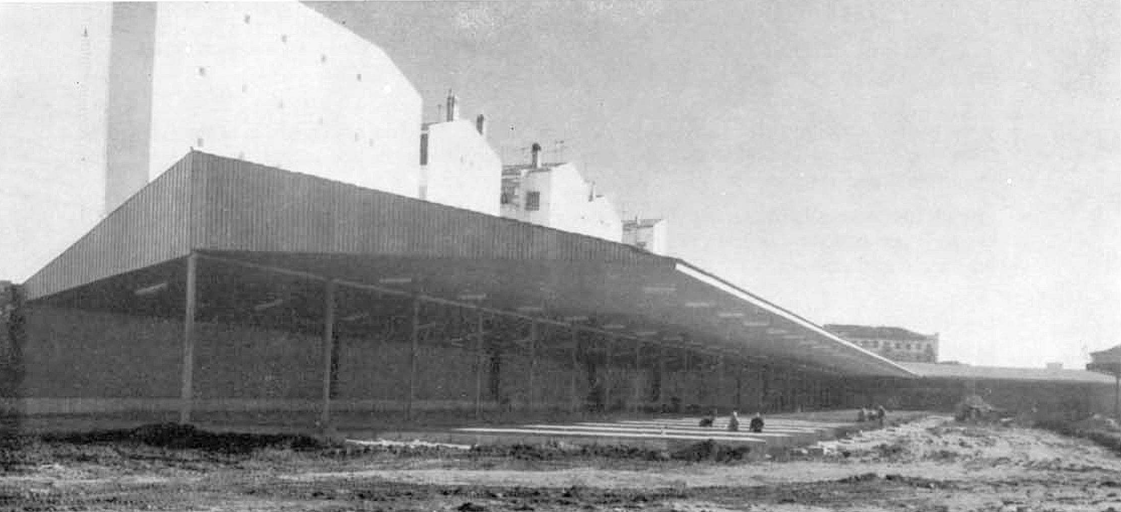 La estación de autobuses en construcción en 1972