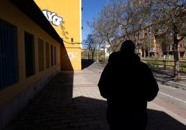 La madre del joven pandillero, que prefiere ocultar su identidad, en la plaza del Encuentro de los Pueblos.