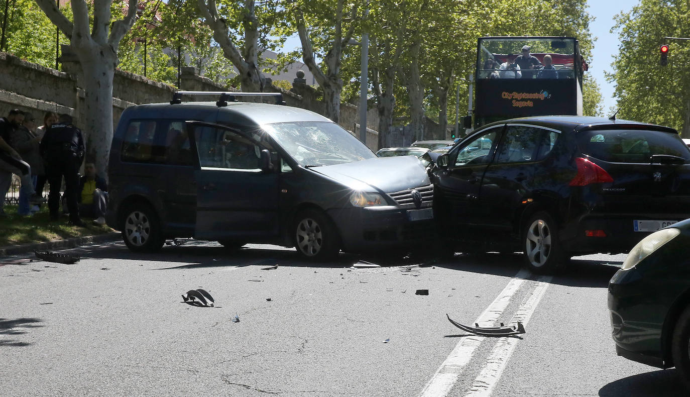 Fotografías del accidente en la avenida Padre Claret