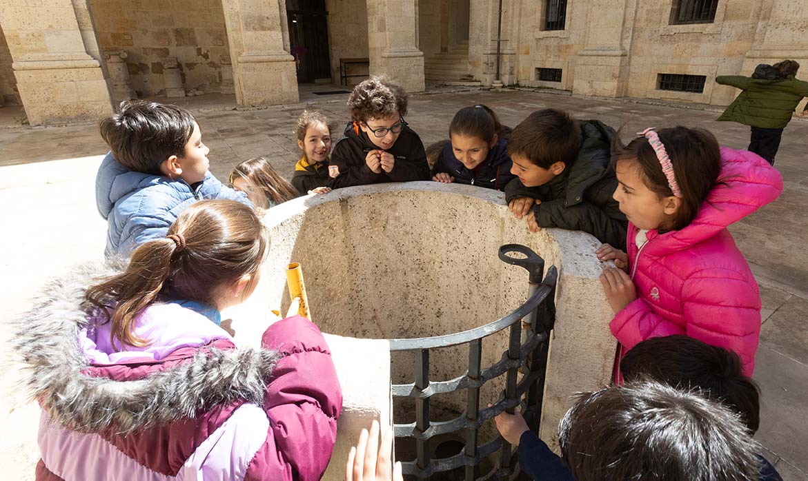 Visita infantil al arte sacro del Museo Diocesano