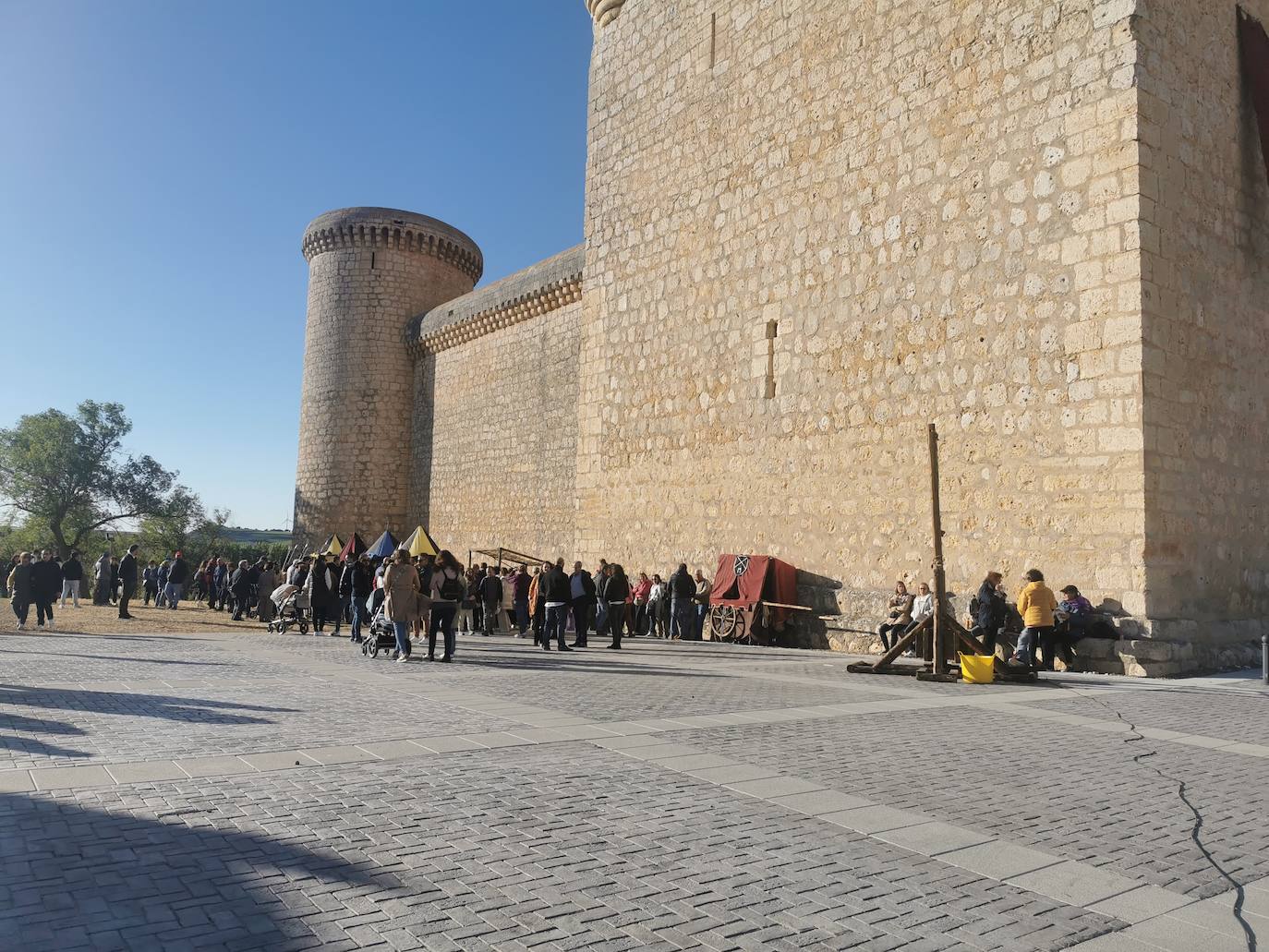 Éxito de público en el Mercado Comunero de Torrelobatón