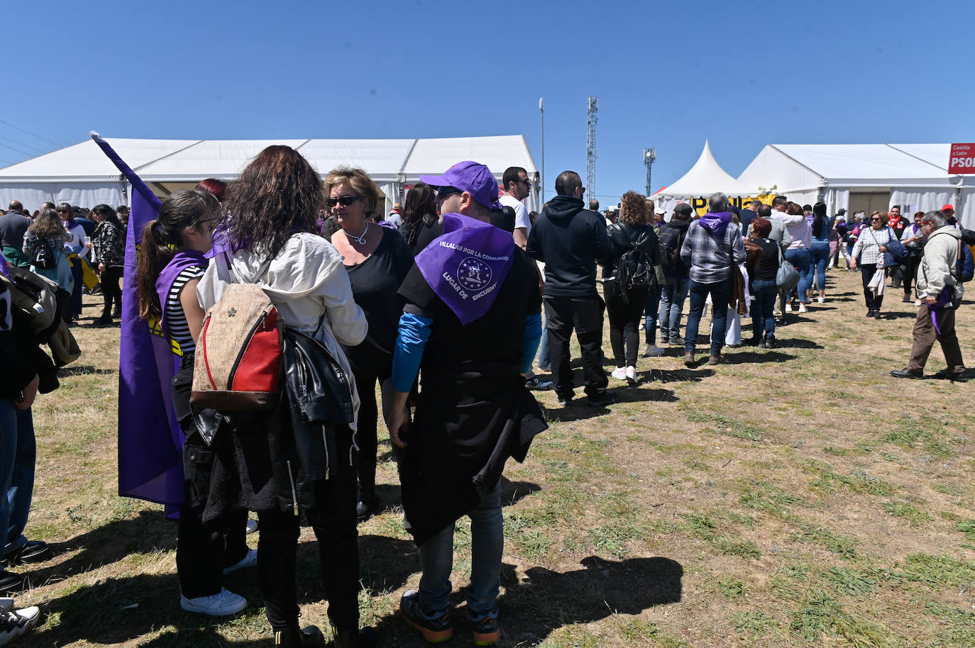 Miles de personas disfrutan en Villalar del Día de Castilla y León