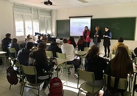 Una jornada informativa anterior en el IES Recesvinto de Venta de Baños.
