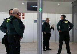 Guardias civiles en el nuevo Palacio de Justicia de Segovia.