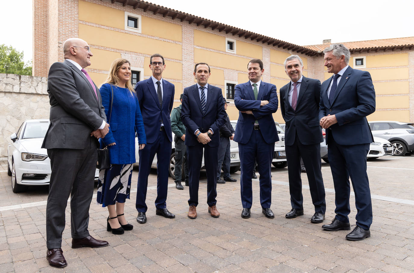 Jesús Julio Carnero, alcalde de Valladolid; Raquel Alonso, delegada territorial en Valladolid; Goyo Ezama, director general de El Norte de Castilla; Conrado Íscar, presidente de la Diputación de Valladolid; Alfonso Fernández Mañueco, presidente de la Junta de Castilla y Léon; Iñaki Arechabaleta, CEO de Vocento y presidente del Consejo de Administración de El Norte de Castilla; y Sarbelio Fernández, alcalde de Arroyo de la Encomienda.