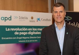 El director general de Bizum, Ángel Nigorra, minutos antes de participar en el encuentro organizado por la APD e Ideva.