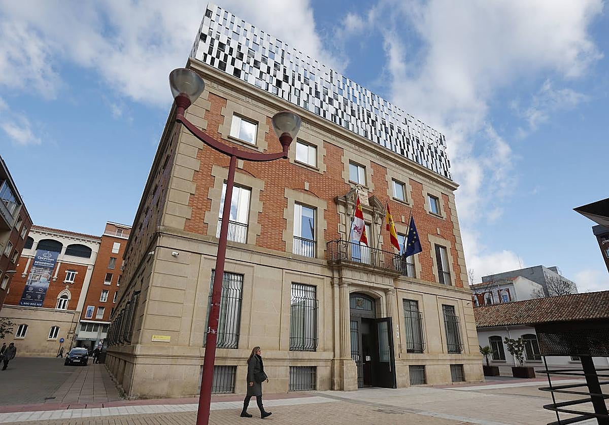 Juzgan a una mujer por no devolver 32.521 euros en préstamos a un amigo