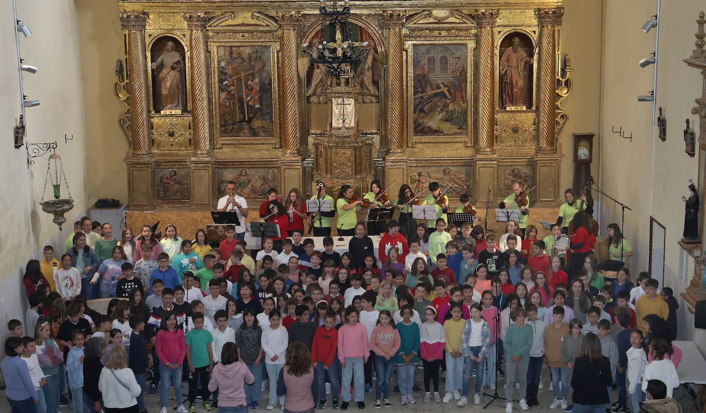 Recital de folclore en Grijota